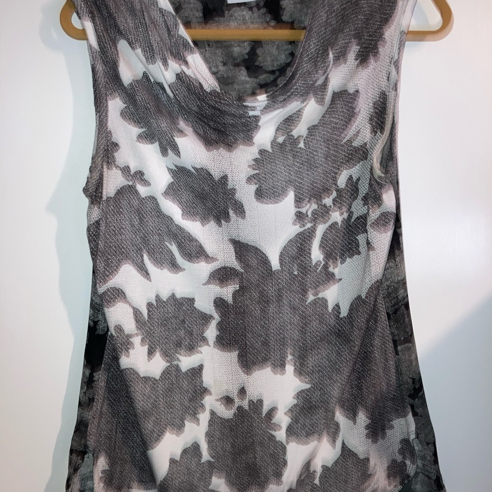 Cabi top, beautiful two-toned, black and white.